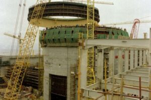 Con-Sizewell_B_Topping_out2-300x200.jpg