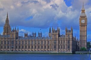 Houses-of-Parliament-government-Westminster_660-300x200.jpg